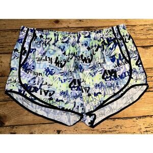 Puma Women’s Size XXL Blue Multi Print Running Shorts NWT